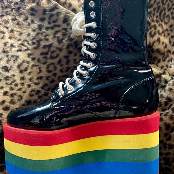 Current Mood x Dollskill Rainbow Platforms - Picture 6 of 7
